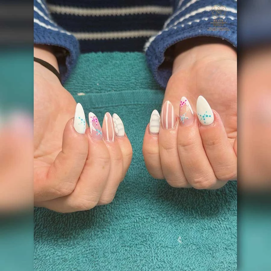 Gel nails art